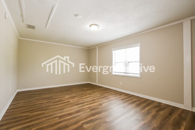 Building Photo - 2969 Ruskin St