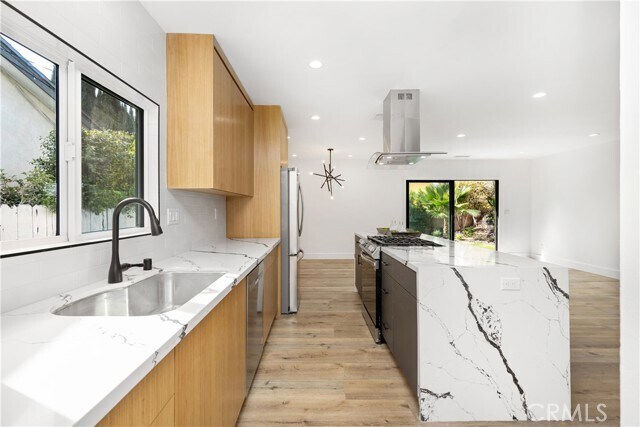 Foto del edificio - 5627 Agnes Ave