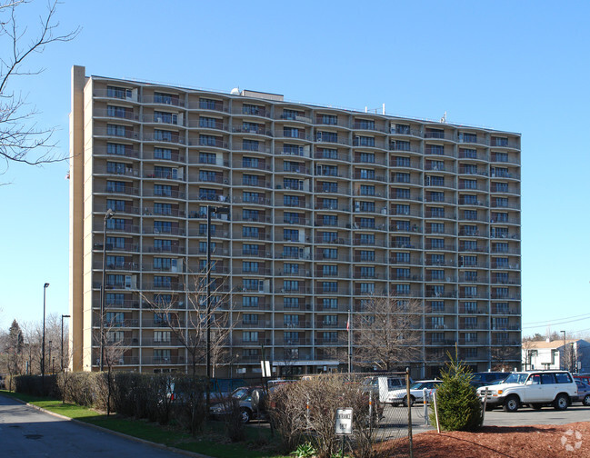 Foto del edificio - Hudson Ridge Tower