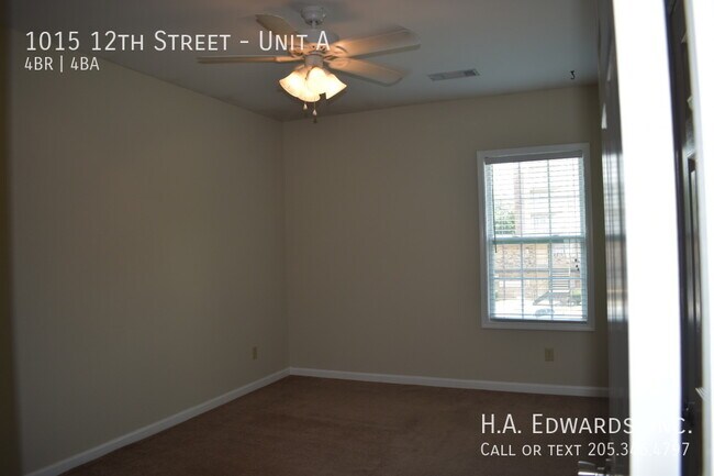 Foto del edificio - 1015 12th St