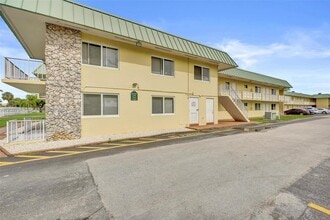 Building Photo - 505 NW 177th St