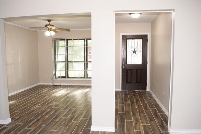 Foto del edificio - 2309 Cedar St