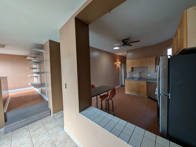 Foto del edificio - 3145 W Augusta Blvd