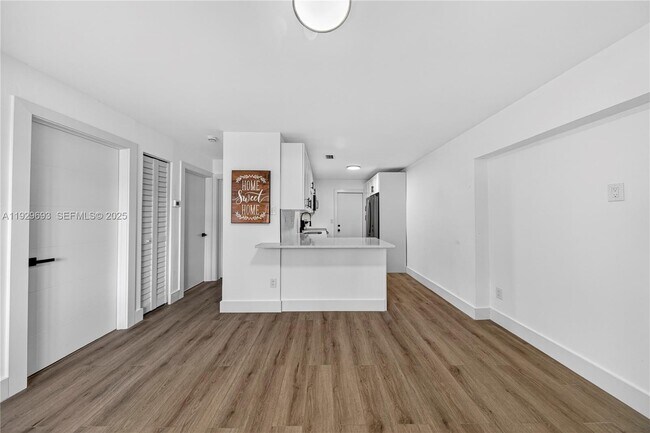 Foto del edificio - 2633 NE 13th Ave