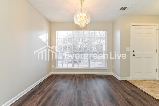 Foto del edificio - 3431 Hollow Oak Dr