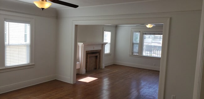 Building Photo - 1510 S Van Ness Ave