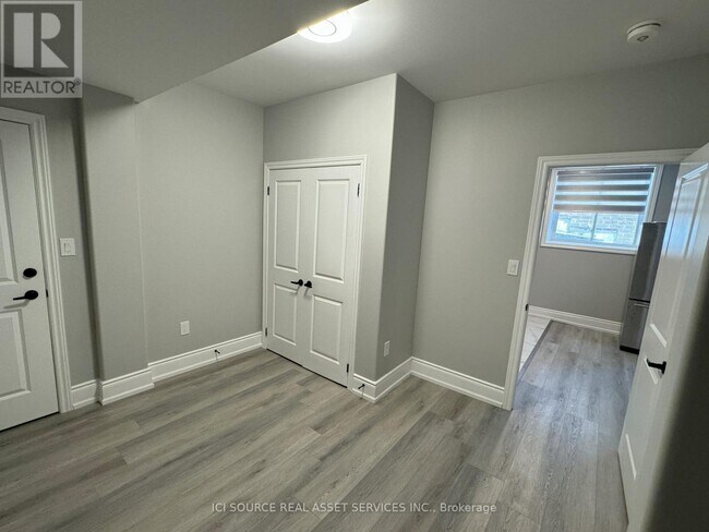 Building Photo - 453 Thornborrow Ct