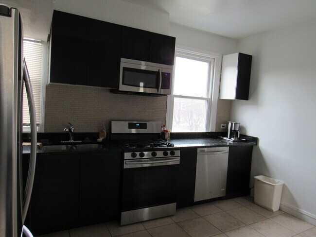 Foto del edificio - 4157 S Archer Ave