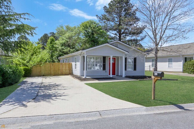 Building Photo - 5663 Chrys St