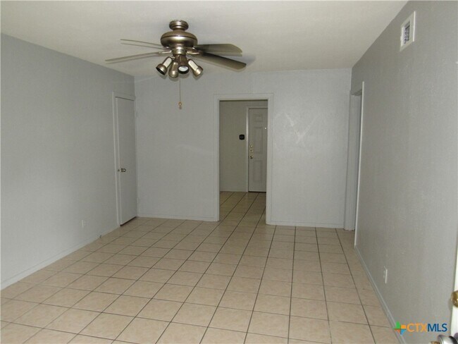 Building Photo - 1701 Elkins Ave