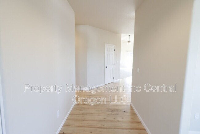 Foto del edificio - 3721 SW Tommy Armour Ln