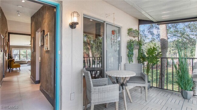 Foto del edificio - 4180 Looking Glass Ln