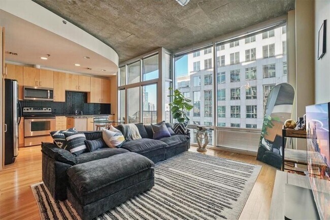 Foto del edificio - 943 Peachtree St NE