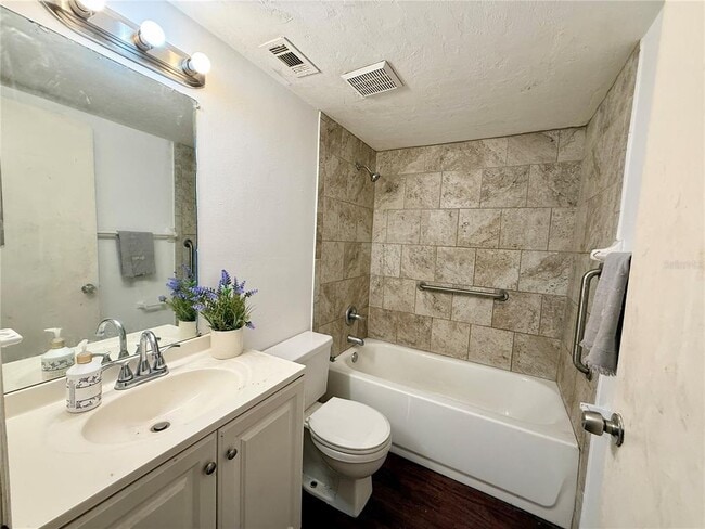 Building Photo - 510 SW 69th St