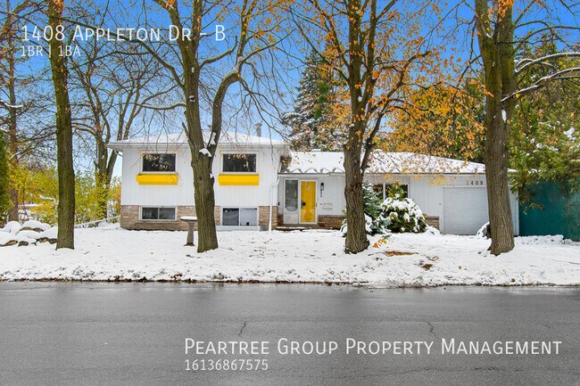 Building Photo - 1 Bed/1 Den- Newly renovated basement apartment