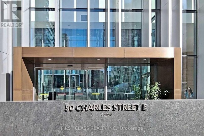 Building Photo - 50A-950 Charles St E