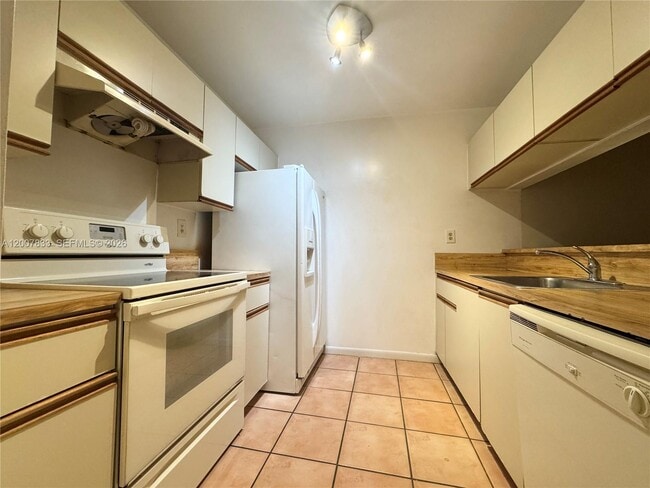 Building Photo - 11251 SW 13th St