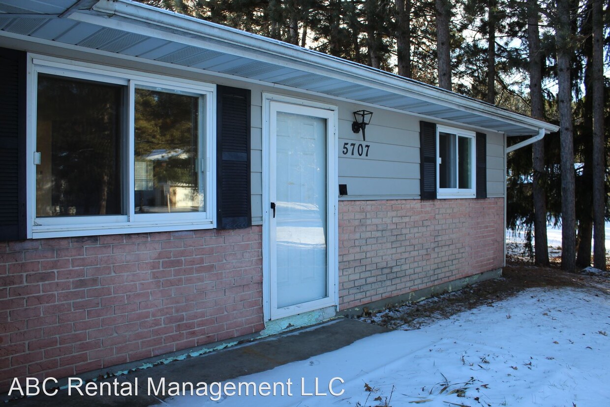Primary Photo - 5707-5709 Moyer Ave