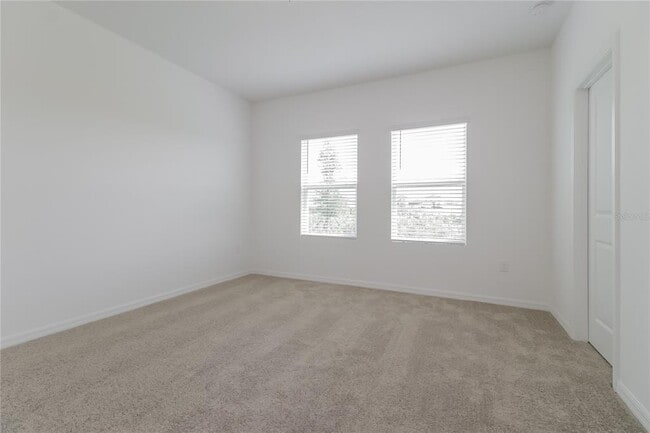 Building Photo - 101 Hidden Lk Lp