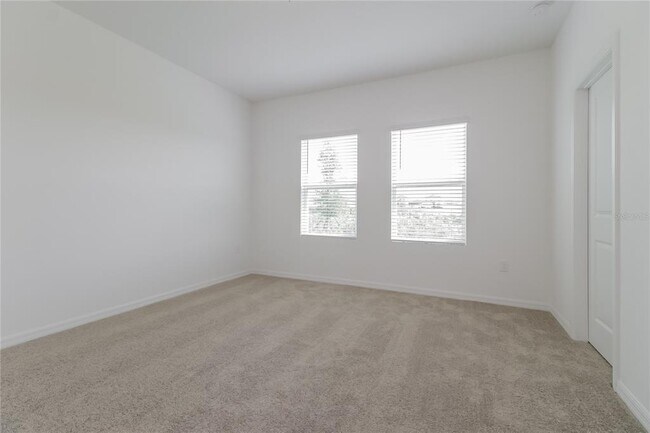 Foto del edificio - 101 Hidden Lk Lp