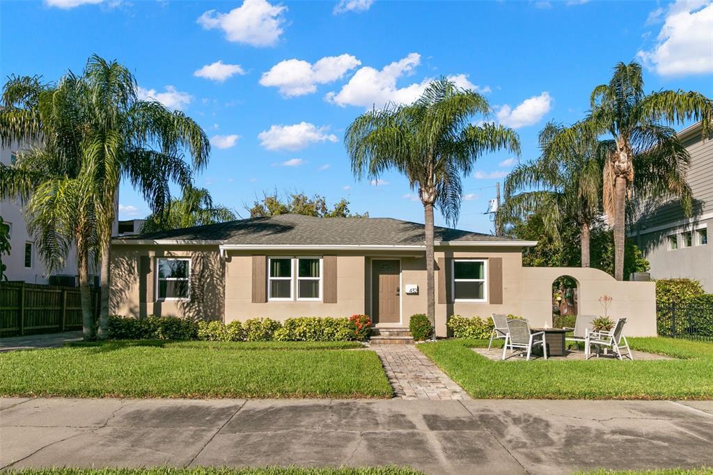 Primary Photo - 432 E Davis Blvd