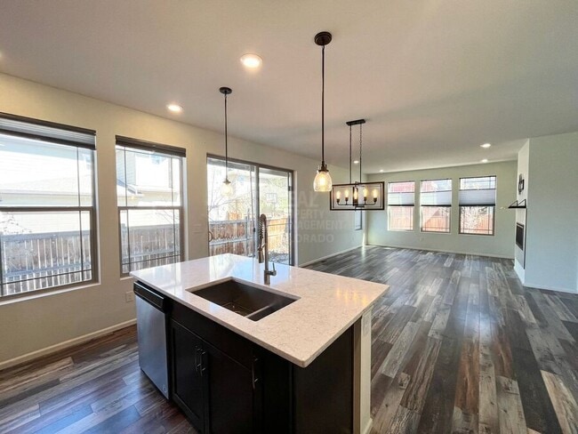 Building Photo - 5873 N Geneva St