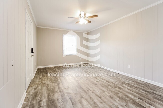 Foto del edificio - 706 Woodmont Cir