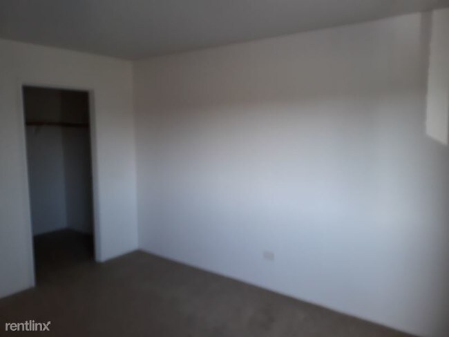 Building Photo - 820 College 301