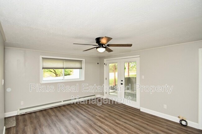 Foto del edificio - 12544 Osborne Ave NE