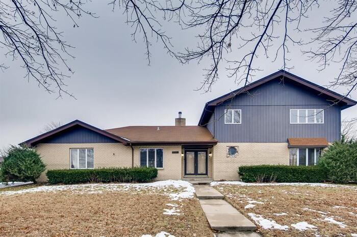 Primary Photo - 2926 Bonnie Brae, Flossmoor, IL, 60422