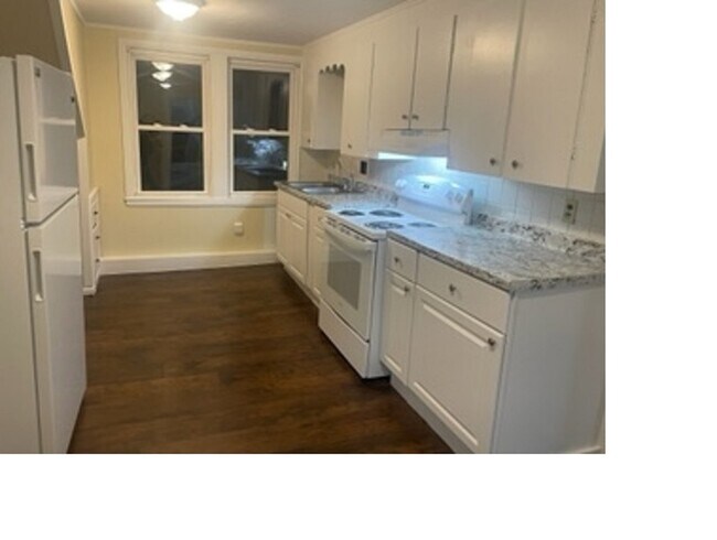Building Photo - 45 St Albans Rd