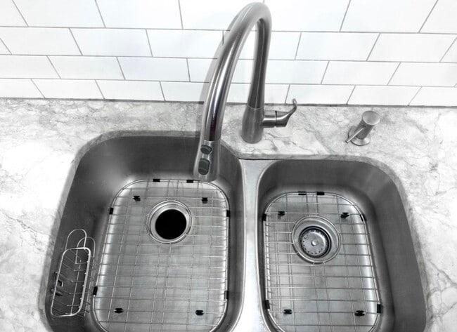 Foto del edificio - 1029 10th St NE