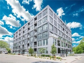 Building Photo - 690 King St W