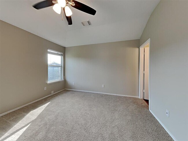 Building Photo - 17210 Hawks Landing Dr