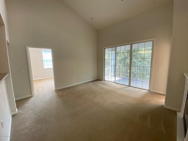 Foto del edificio - 8550 Touchton Rd