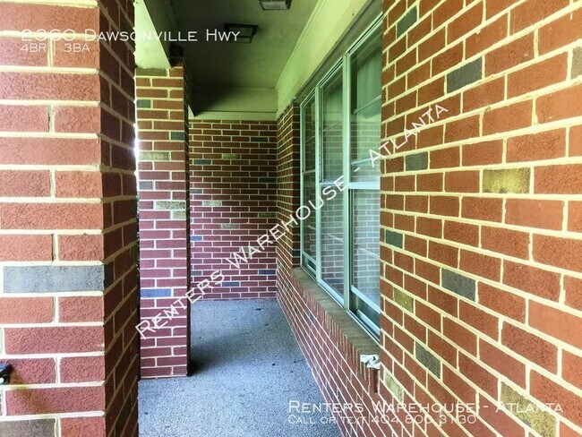 Foto del edificio - 4 Bedroom Brick Ranch home w/ lots of acre...