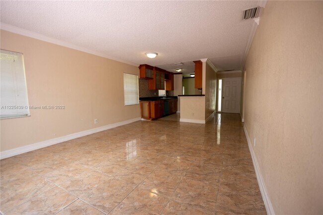 Building Photo - 1366 Seaview