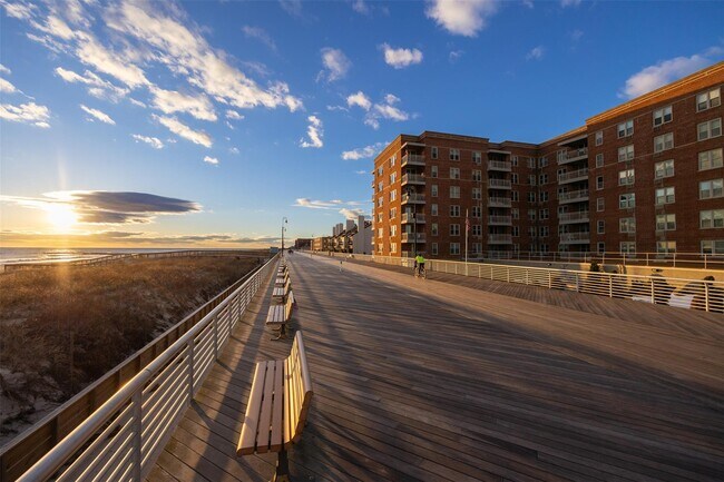 Foto del edificio - 650 Shore Rd