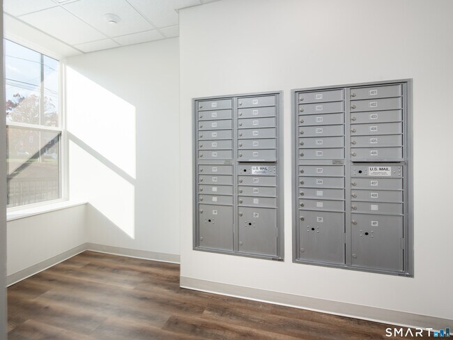 Foto del edificio - 170 Ridge Rd