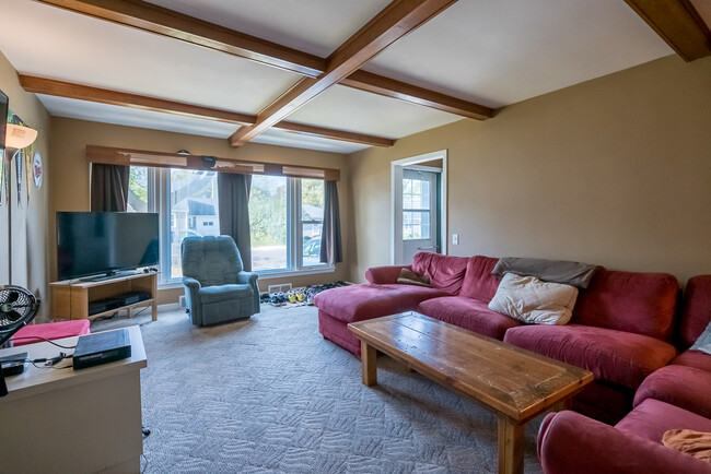 Foto del edificio - 1109 Highland Ave