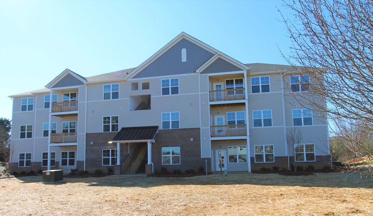 Foto principal - BEAUTIFUL 3BD 2.5 BTH Apartment home RAINT...