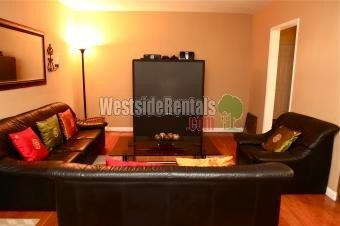 Foto principal - 1244 N Hollywood Way