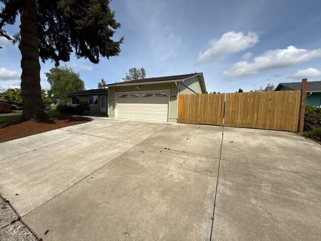 Foto del edificio - 1507 Freeman Ct NE