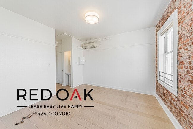 Building Photo - 102 N Glendale Ave