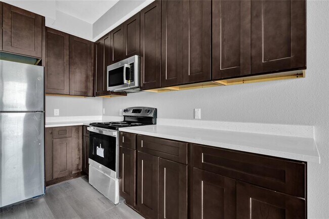 Foto del edificio - 1100 Hwy 90 W