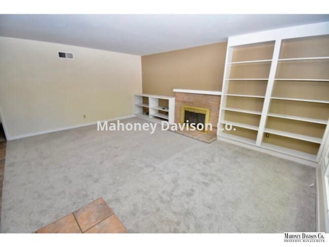 Building Photo - 13 El Rose Dr