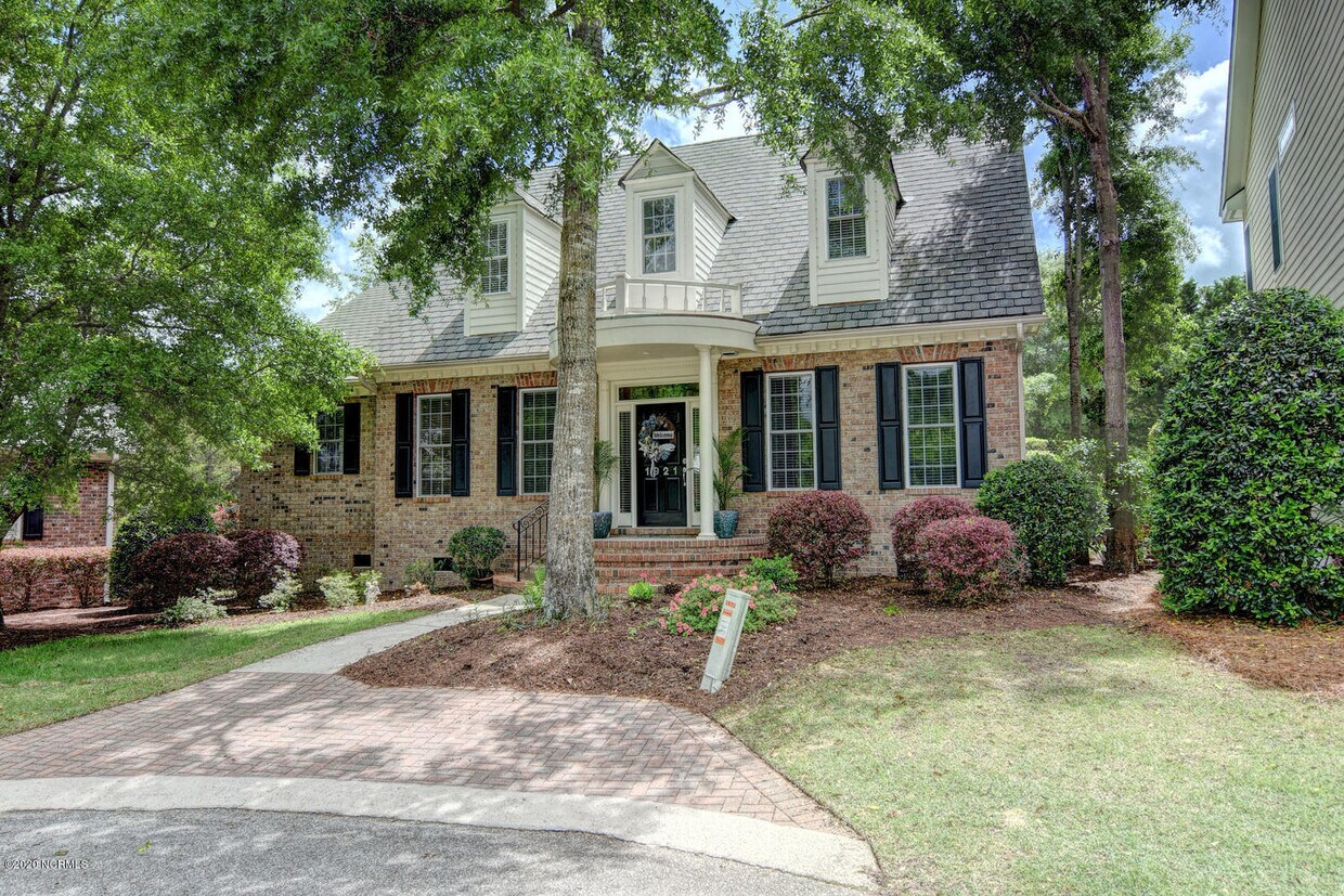Foto principal - 1921 Hallmark Ln