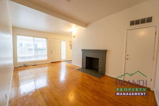 Foto del edificio - 2074 5th Avenue