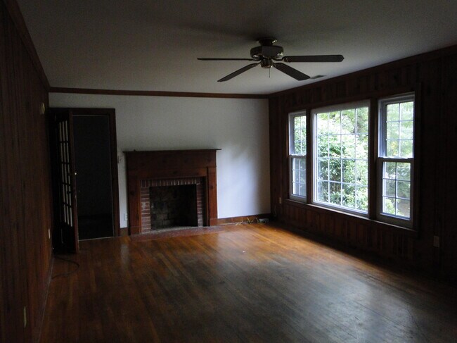 Foto del edificio - 106 Pine St