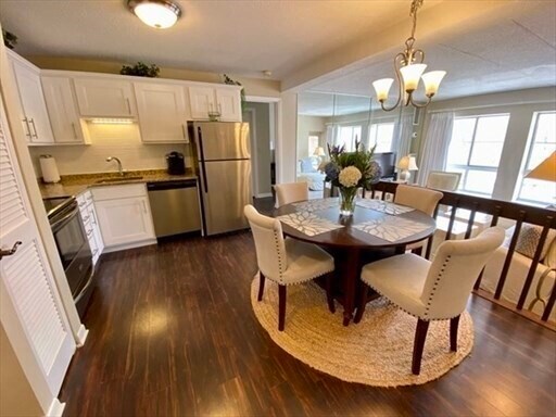 Foto principal - 160 Burkhall St